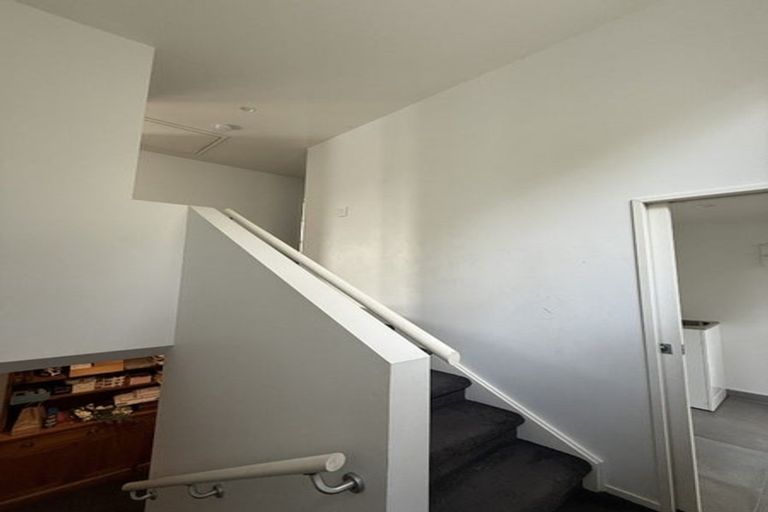 Photo of property in 54e Birkdale Road, Birkdale, Auckland, 0626