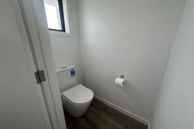 Photo of property in 5/12 Wood Street, Wallaceville, Upper Hutt, 5018