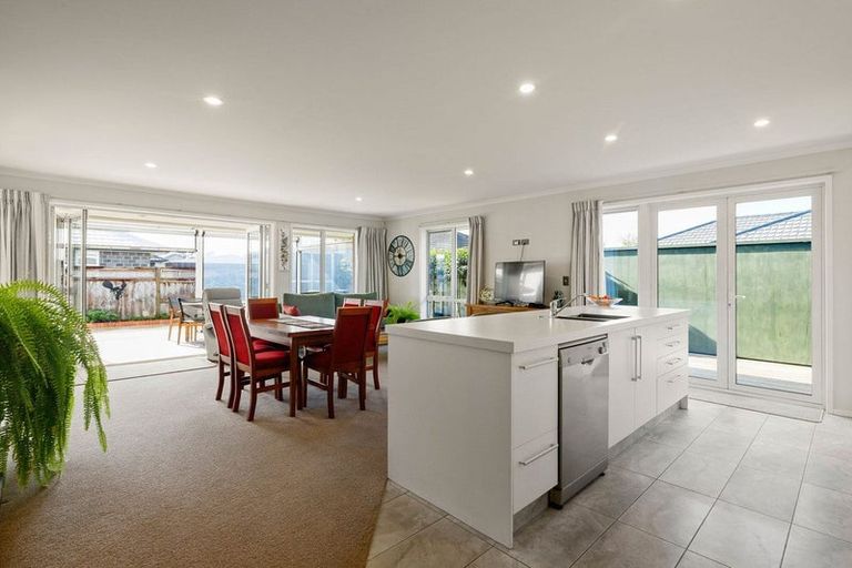 Photo of property in 12 Jarrett Terrace, Leamington, Cambridge, 3432