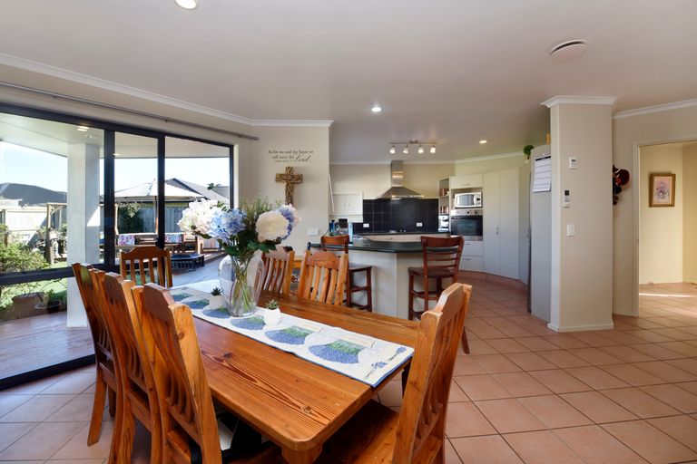 Photo of property in 35 Hollybush Drive, Brightwater, 7022