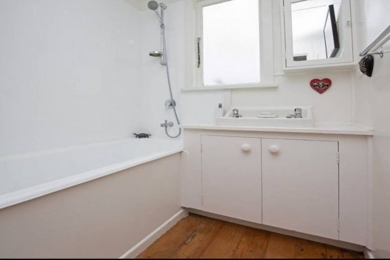 Photo of property in 53 Waimauku Station Road, Waimauku, 0812