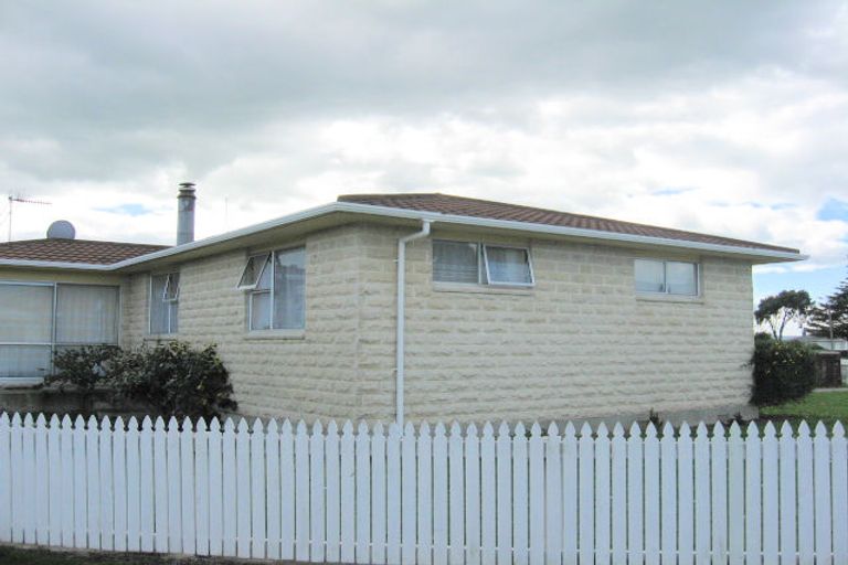 Photo of property in 5 Heather Street, Levin, 5510