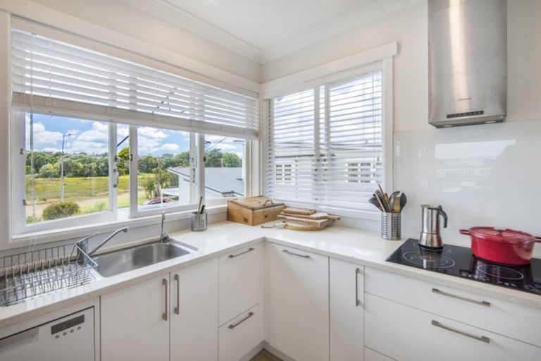Photo of property in 55 Kawerau Avenue, Devonport, Auckland, 0624