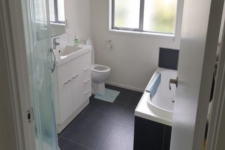 Photo of property in 52 Utopia Park Heights, Welcome Bay, Tauranga, 3112