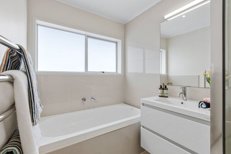 Photo of property in 3/252 Hibiscus Coast Highway, Orewa, 0931