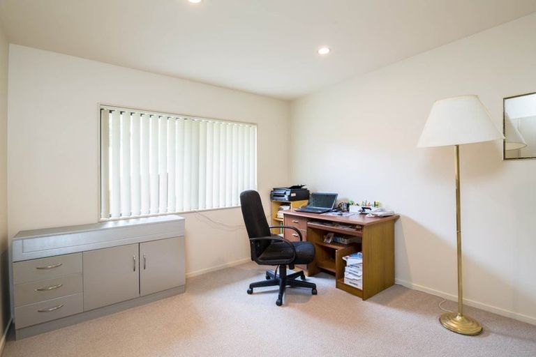 Photo of property in 3 Stroud Place, Henderson, Auckland, 0612