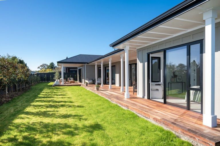 Photo of property in 8 Gage Lane, Havelock North, 4130