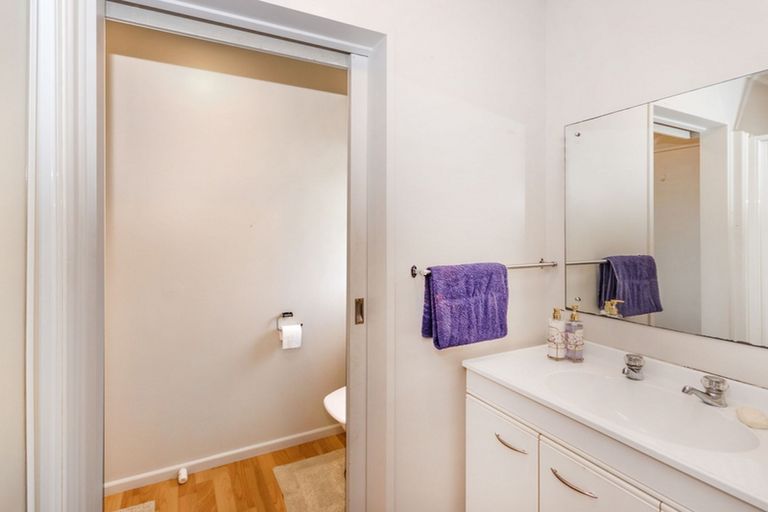 Photo of property in 518 Great South Road, Rosehill, Papakura, 2113