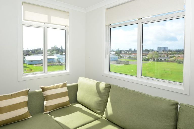 Photo of property in 94 Rewa Rewa Lane, Orewa, 0931