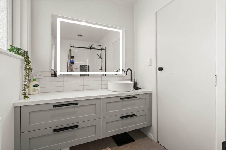 Photo of property in 46b Napier Road, Havelock North, 4130