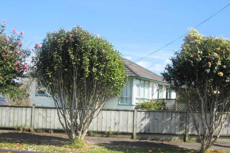 Photo of property in 15 Budleigh Street, Frankleigh Park, New Plymouth, 4310