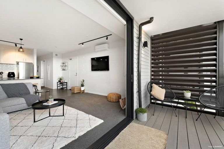 Photo of property in 10/4161 Great North Road, Glen Eden, Auckland, 0602