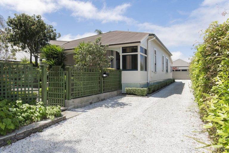 Photo of property in 27 Stout Street, Whataupoko, Gisborne, 4010