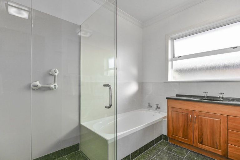 Photo of property in 305 Frimley Avenue, Frimley, Hastings, 4120