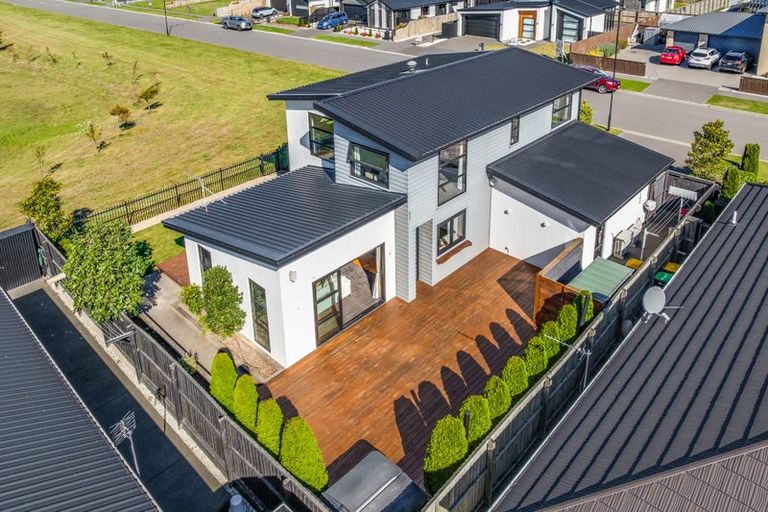 Photo of property in 33 Little Gem Road, Hornby, Christchurch, 8025