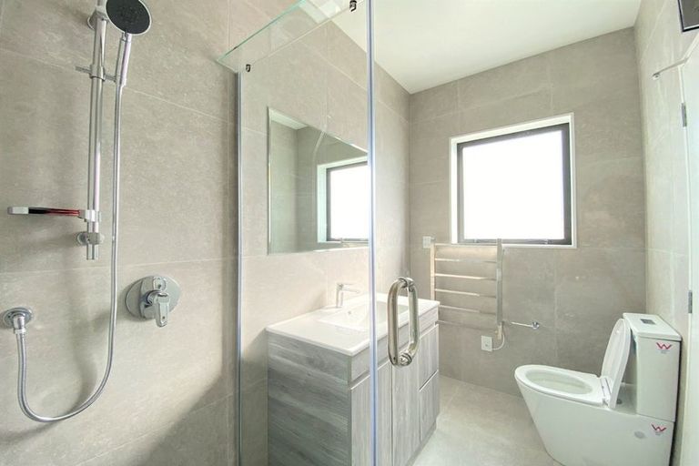 Photo of property in 8 Parton Road, Pukekohe, 2120