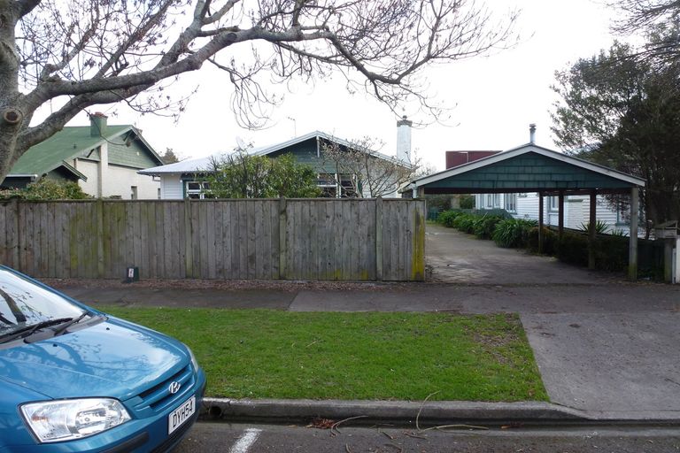 Photo of property in 24 Milverton Avenue, Hokowhitu, Palmerston North, 4410
