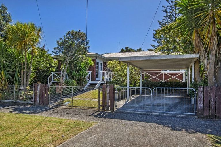 Photo of property in 3 Taraire Crescent, Otangarei, Whangarei, 0112