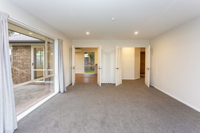 Photo of property in 32a Vagues Road, Northcote, Christchurch, 8052