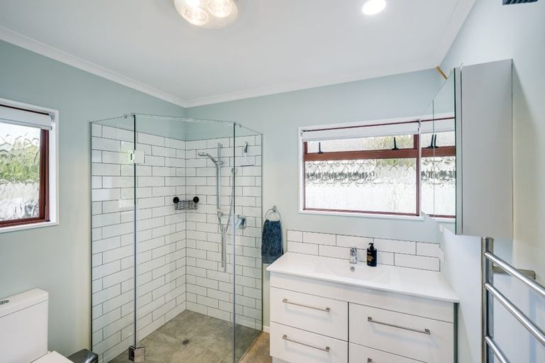 Photo of property in 8 Gresham Place, Taradale, Napier, 4112