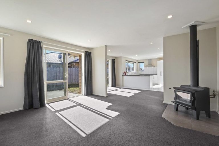 Photo of property in 144d High Street, Oxford, 7430