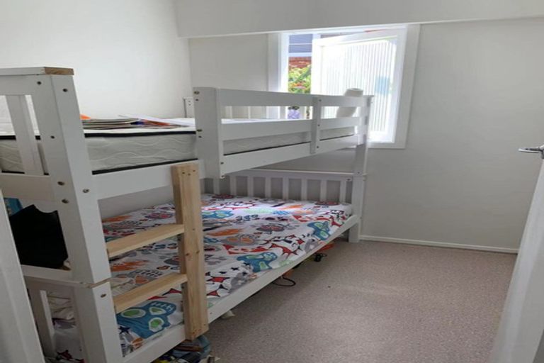 Photo of property in 3/18 Fowler Street, Northcote, Auckland, 0627