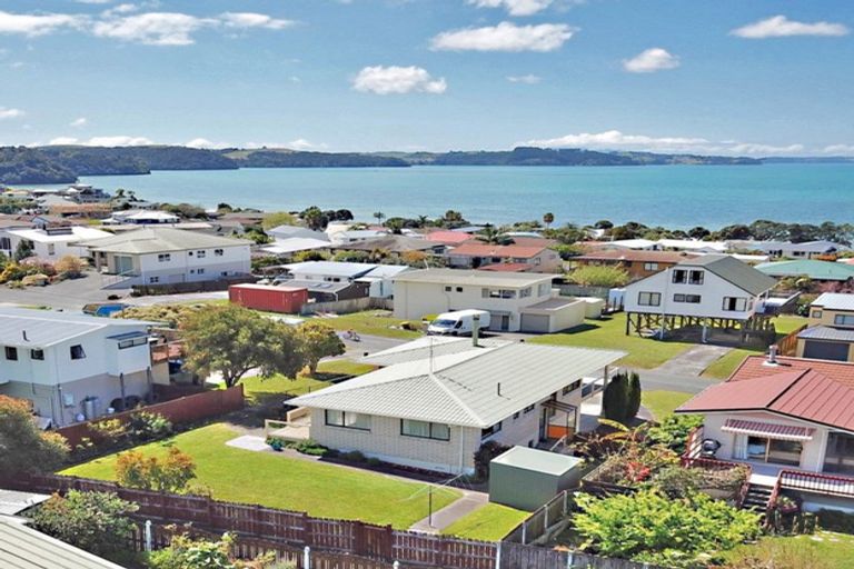 Photo of property in 3 Kotuku Place, Snells Beach, 0920
