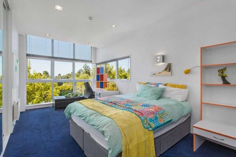 Photo of property in 5 Roderick Alleyn Lane, Papanui, Christchurch, 8052