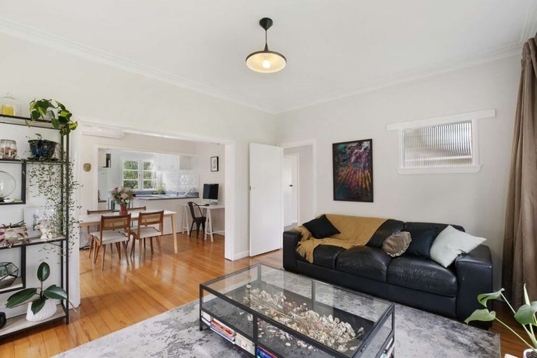 Photo of property in 18 Tui Avenue, Forest Lake, Hamilton, 3200