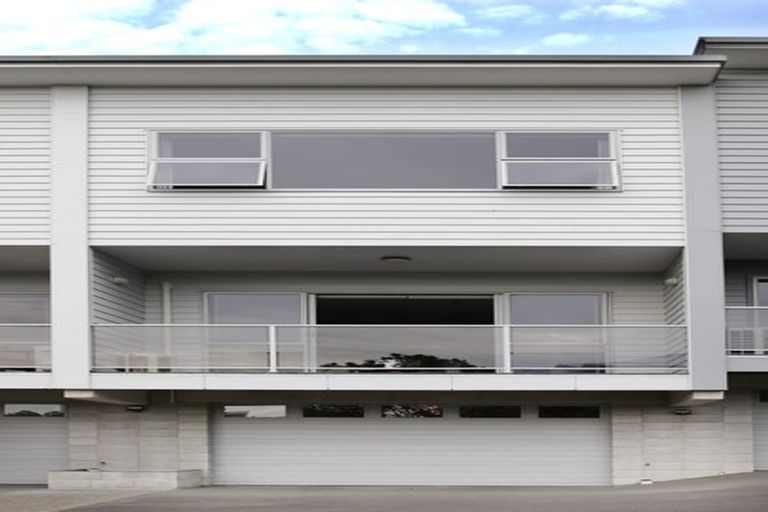 Photo of property in The Strand, 5/16 Ronald Street, Strandon, New Plymouth, 4312