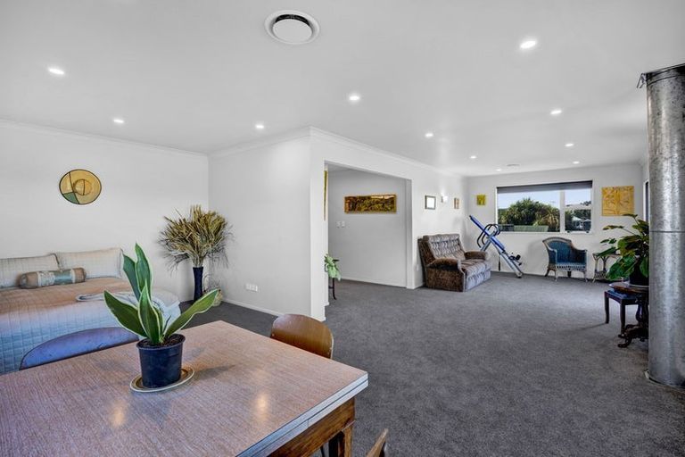 Photo of property in 48 Kawei Road, Ohawe, Hawera, 4671