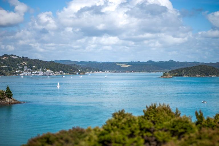 Photo of property in 37 Gilbert Mair Rise, Russell, 0272