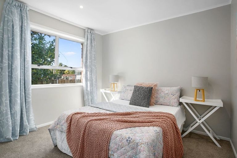 Photo of property in 54 Regent Street, Silverdale, Hamilton, 3216