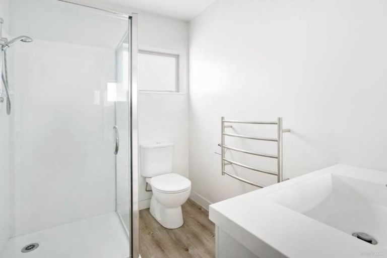 Photo of property in 11 Apple Orchard Way, Sunnyvale, Auckland, 0612