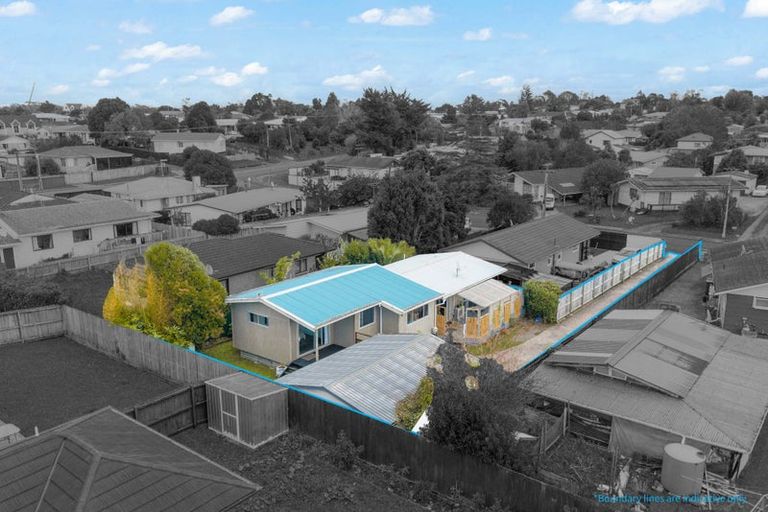 Photo of property in 2/56 Greenhaven Avenue, Opaheke, Papakura, 2113