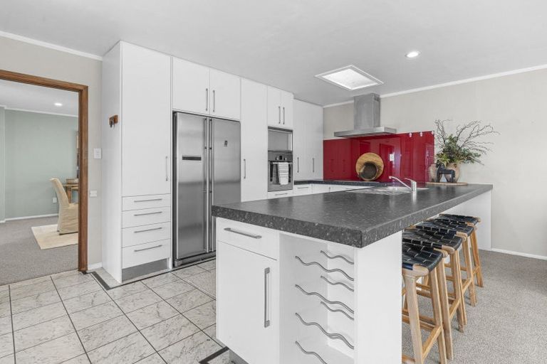 Photo of property in 76a Mangorei Road, Strandon, New Plymouth, 4312