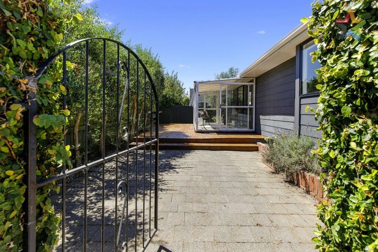 Photo of property in 9 Field Street, Silverstream, Upper Hutt, 5019