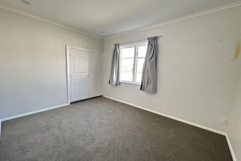 Photo of property in 19 Beauchamp Street, Tawa, Wellington, 5028