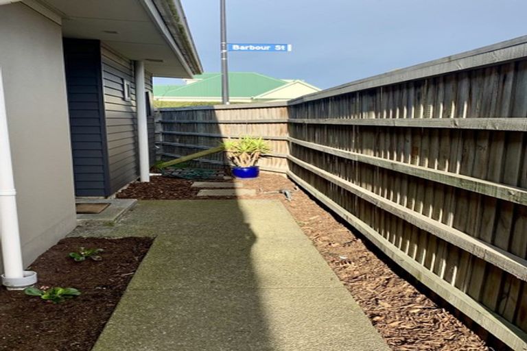 Photo of property in 33 Barbour Street, Waltham, Christchurch, 8011