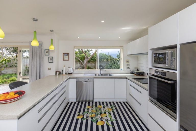 Photo of property in 29 Avion Terrace, Raumati Beach, Paraparaumu, 5032