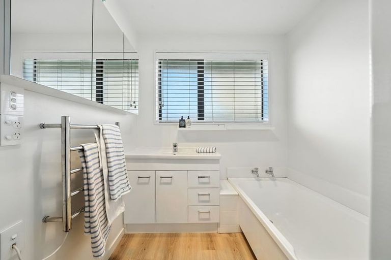 Photo of property in 2/256 Innes Road, St Albans, Christchurch, 8052