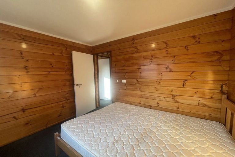 Photo of property in 2/41 College Road, Northcote, Auckland, 0627