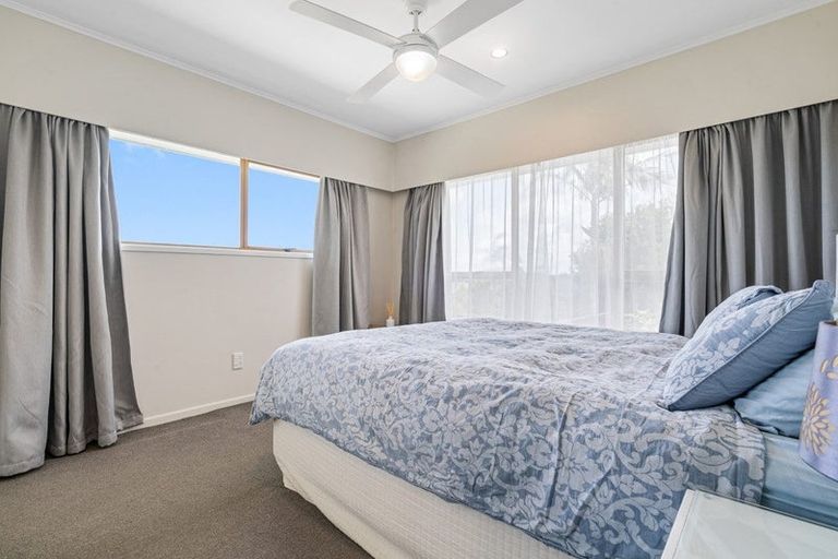 Photo of property in 76 Racecourse Road, Waiuku, 2123