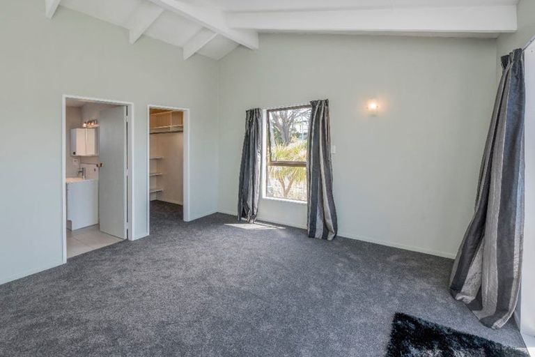 Photo of property in 20 Weggery Drive, Waikanae Beach, Waikanae, 5036