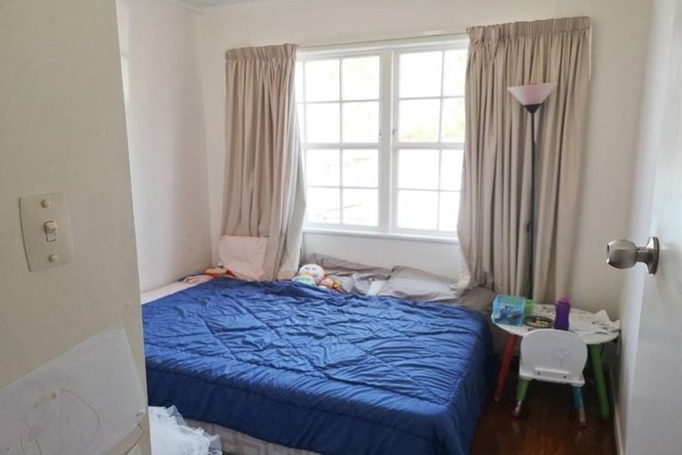 Photo of property in 20 Aotea Road, Glen Eden, Auckland, 0602