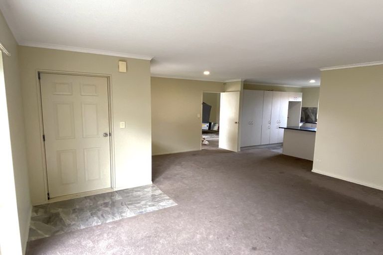 Photo of property in 46 Senator Drive, Manurewa, Auckland, 2105