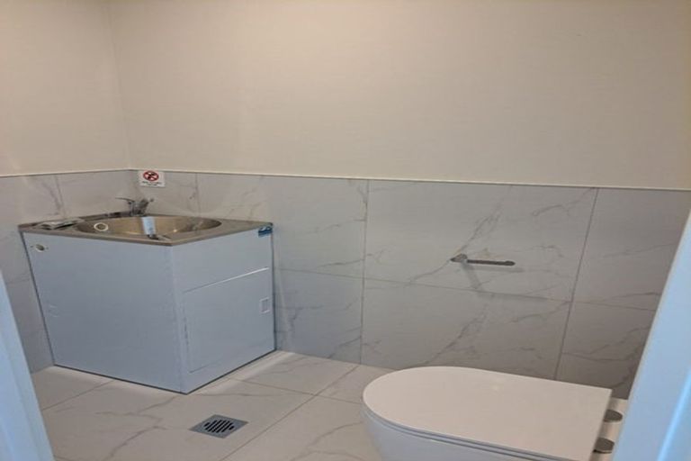 Photo of property in 20 Rorotu Avenue, Karaka, Papakura, 2113