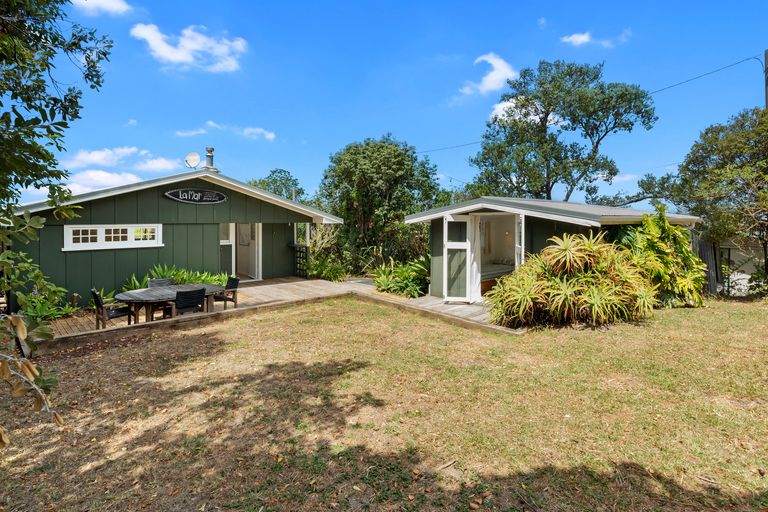 Photo of property in 3 Kowhai Terrace, Leigh, 0985