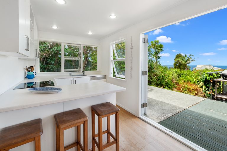 Photo of property in 3 Kowhai Terrace, Leigh, 0985