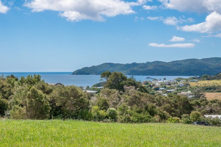 Photo of property in 2 Frazer Place, Coopers Beach, 0420